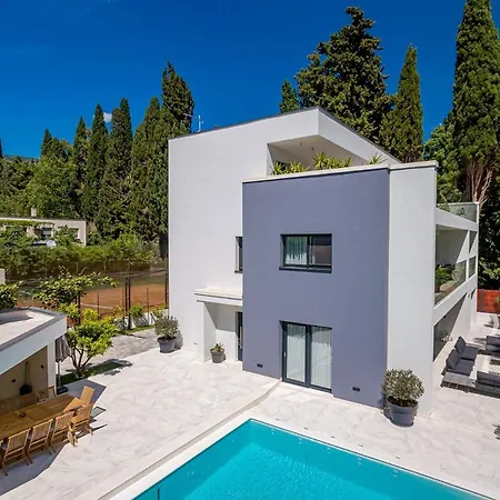 Luxury Velvet Bourbon Split With Pool, Tennis Court & Willa Kaštela