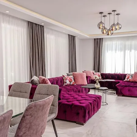Luxury Velvet Bourbon Split With Pool, Tennis Court & * Kaštela