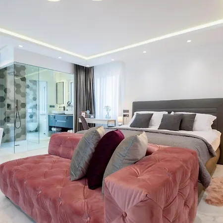Luxury Velvet Bourbon Split With Pool, Tennis Court & Willa Kaštela